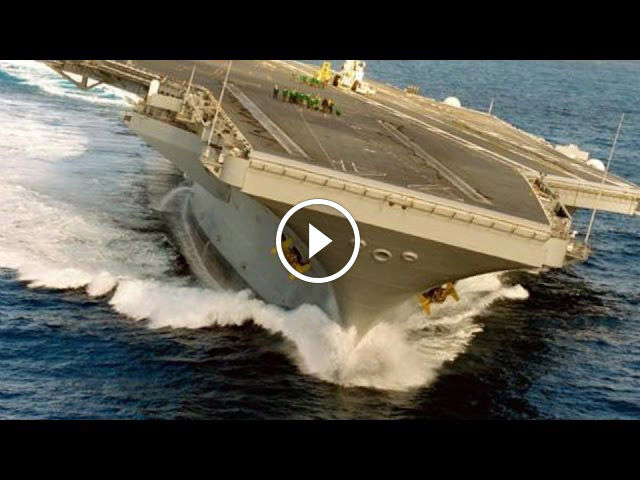 U.S. Nimitz-class aircraft carrier makes high-speed SUPER-TIGHT TURN!