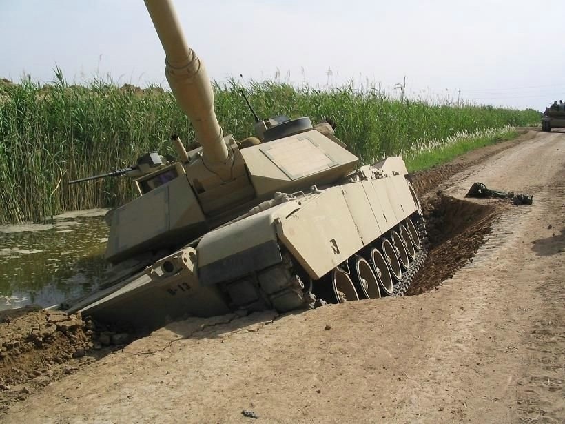 Tanks vs Mud