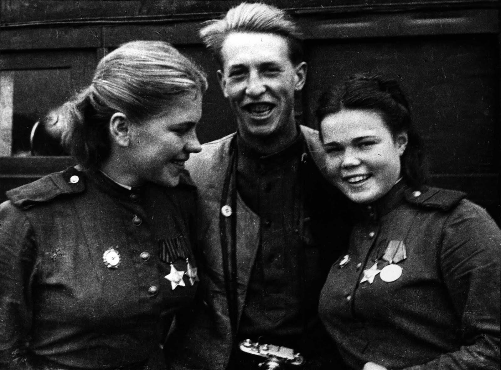 Beautiful and Deadly, 19-year-old Soviet Sniper Roza Shanina With 59 ...